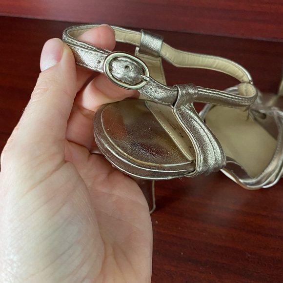 Light gold heels - Picture 4 of 6